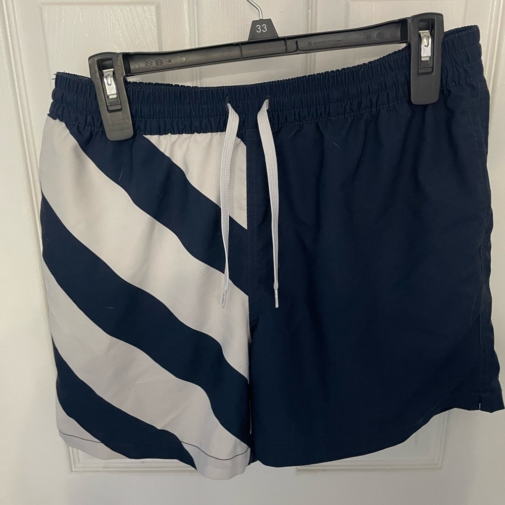 Men’s Large Chubbies bathing suit, 5 inch inseam.